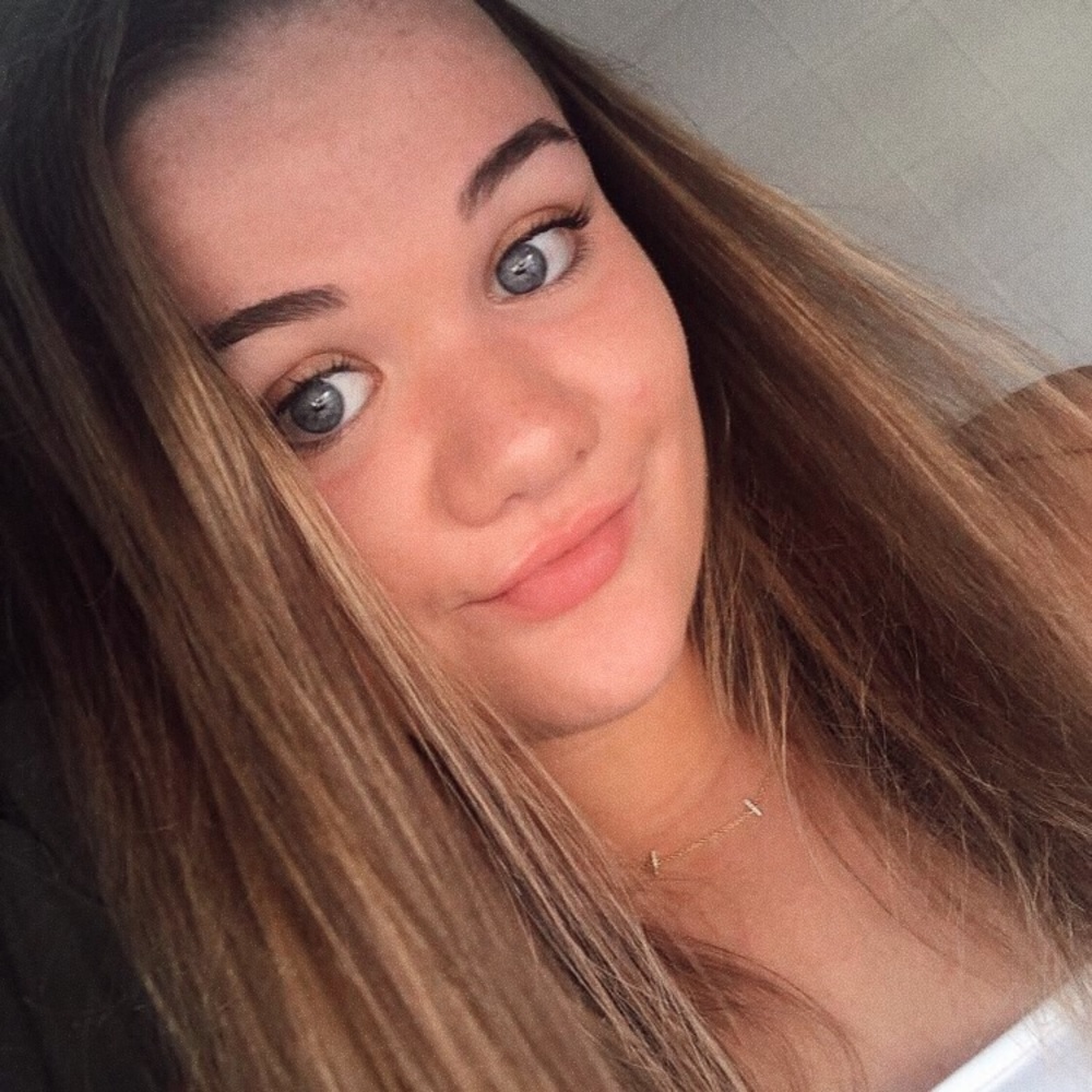 Meet your Posher, Olivia